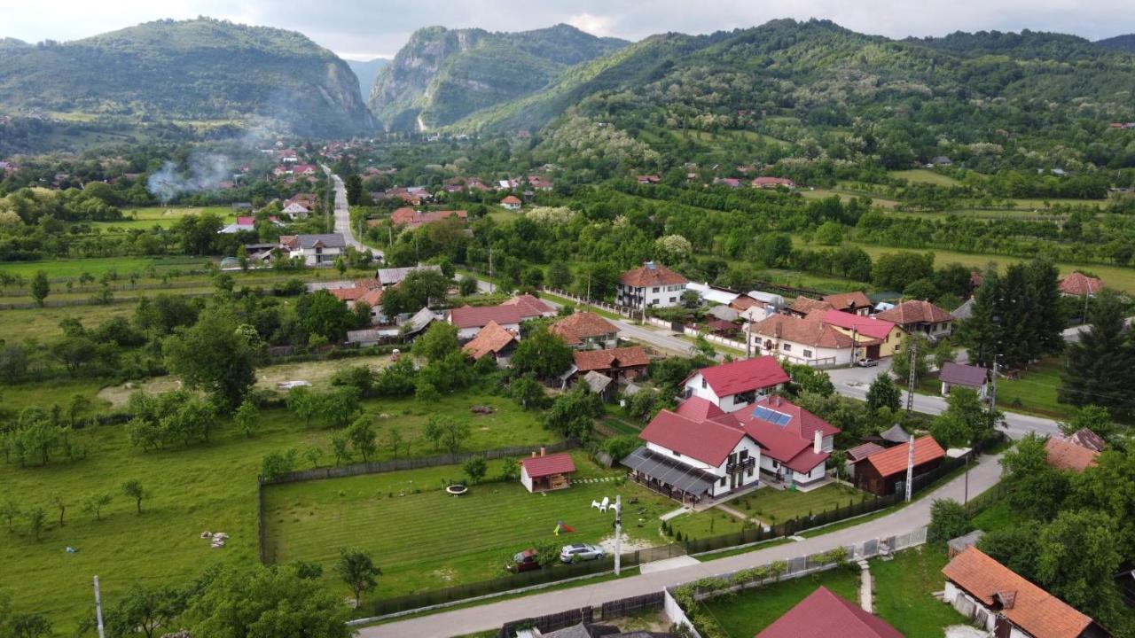 Pensiunea Maria Polovragi Exteriér fotografie